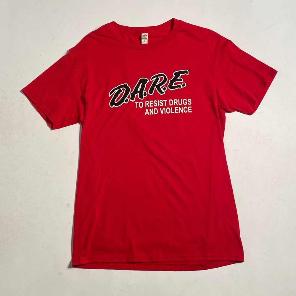 Vintage DARE NOT TO DO DRUGS Red Black Graphic Tee! Men’s Small Women’s Medium